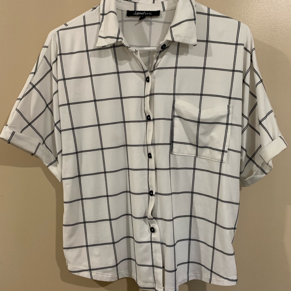 Sweet Rain M flowly button down top